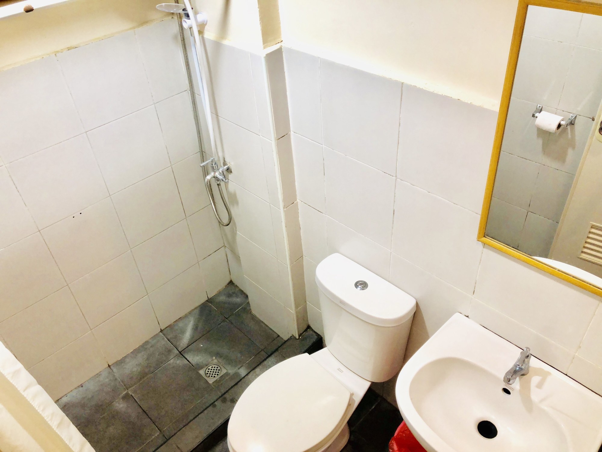 Hometown Hotel Bacolod Lacson