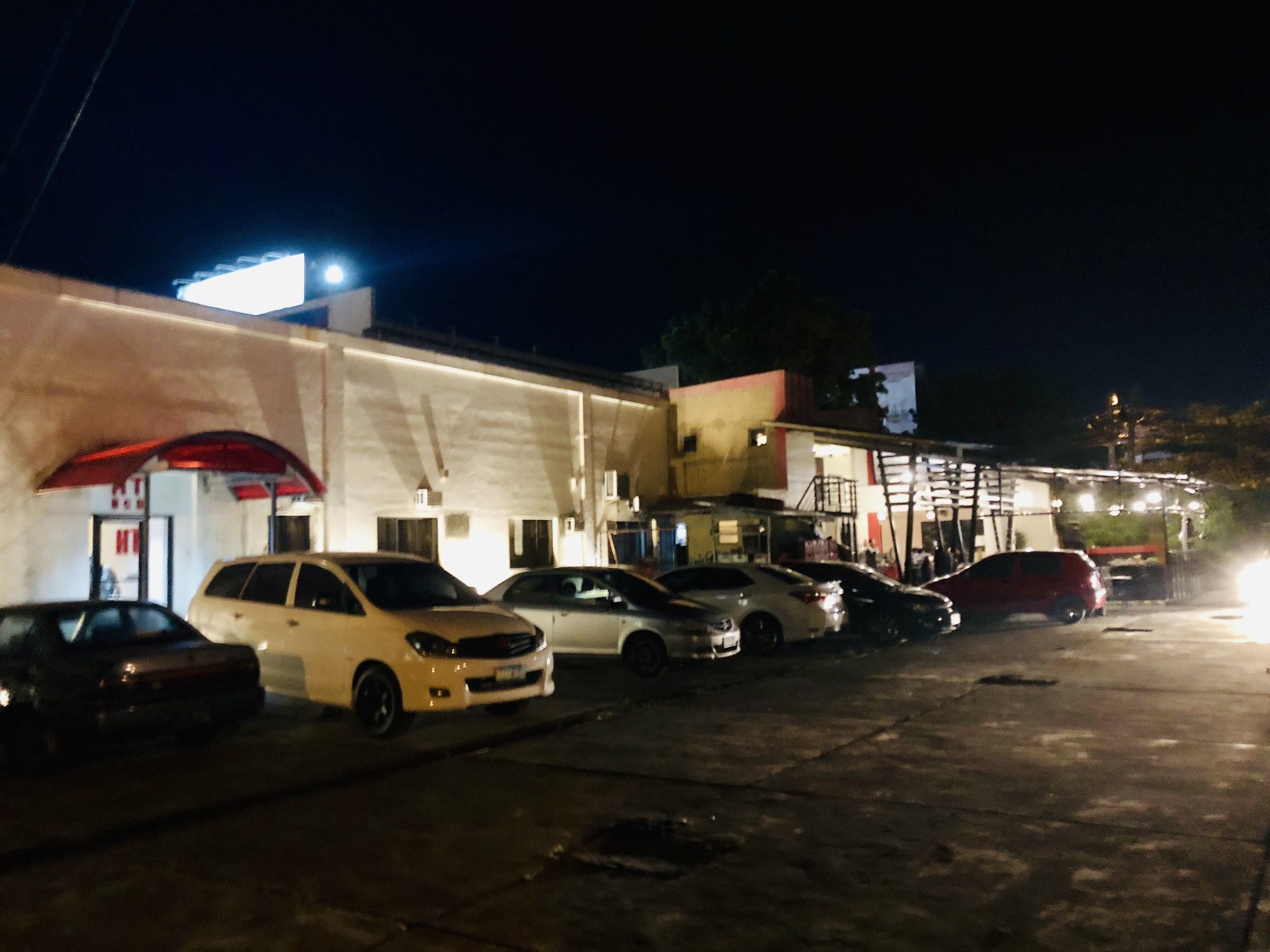 Hometown Hotel Bacolod Lacson