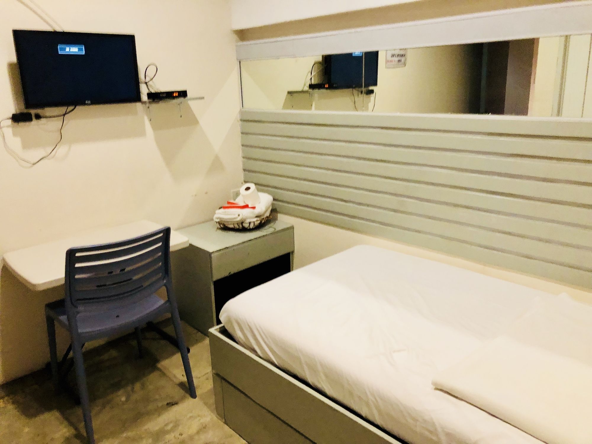 Hometown Hotel Bacolod Lacson