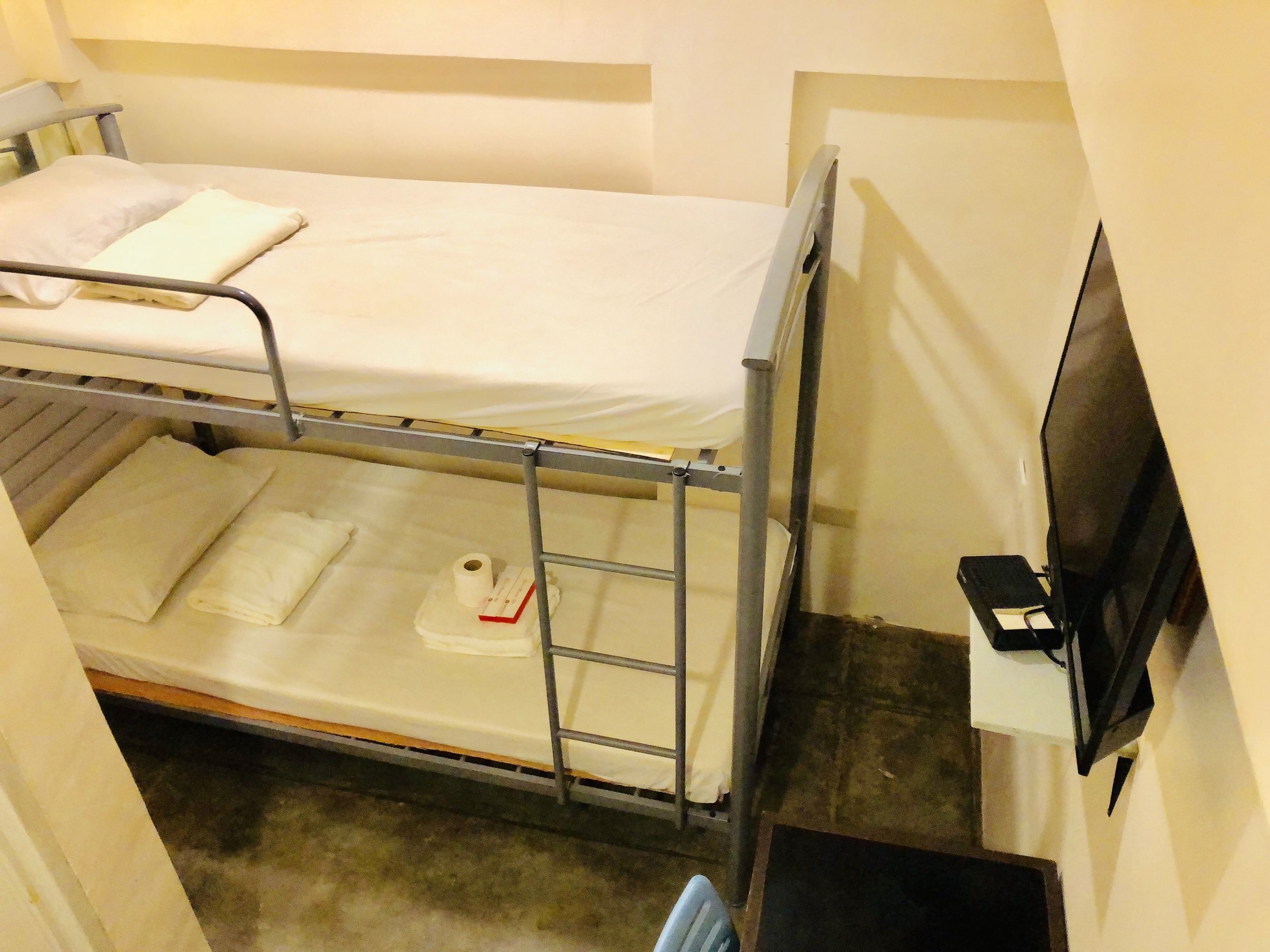 Hometown Hotel Bacolod Lacson