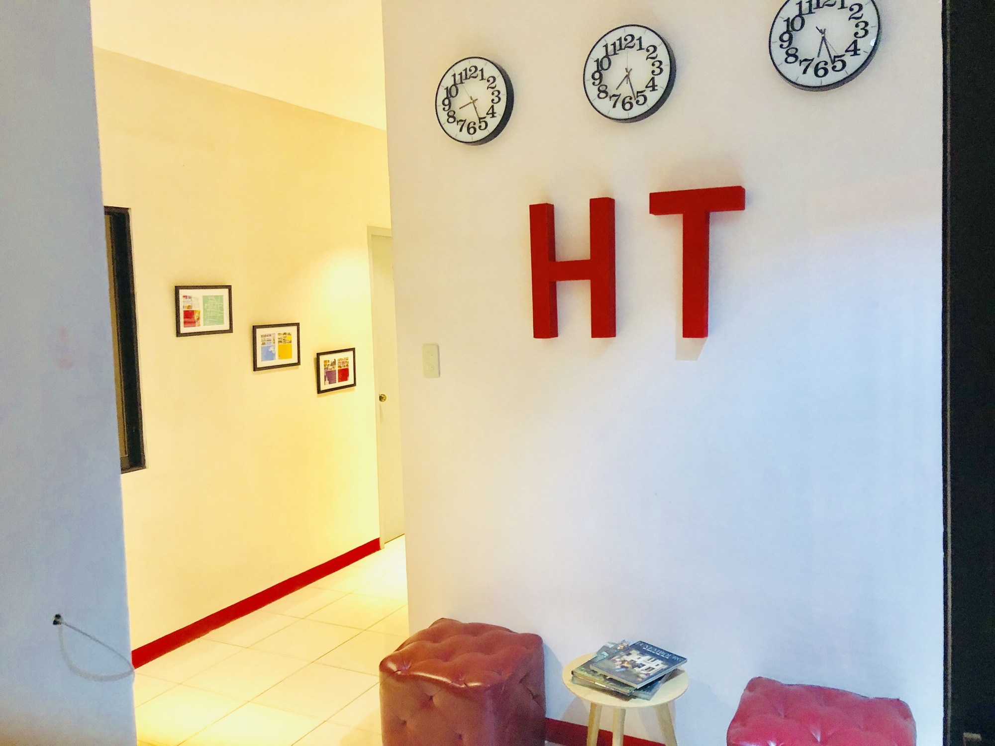 Hometown Hotel Bacolod Lacson