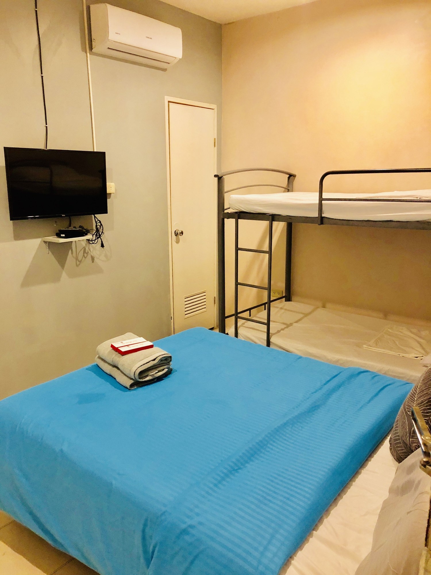 Hometown Hotel Bacolod Lacson