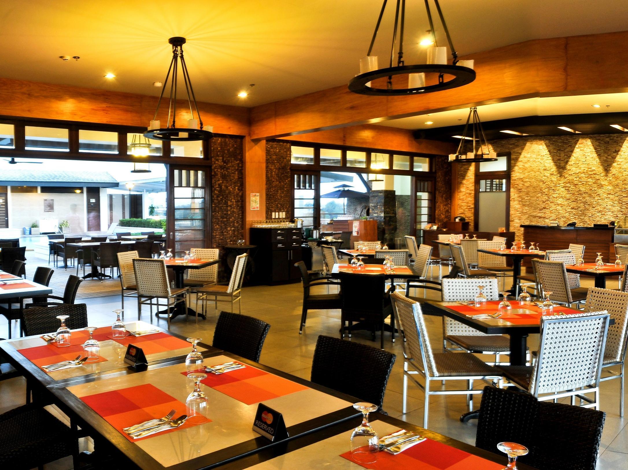 L’ Fisher Hotel