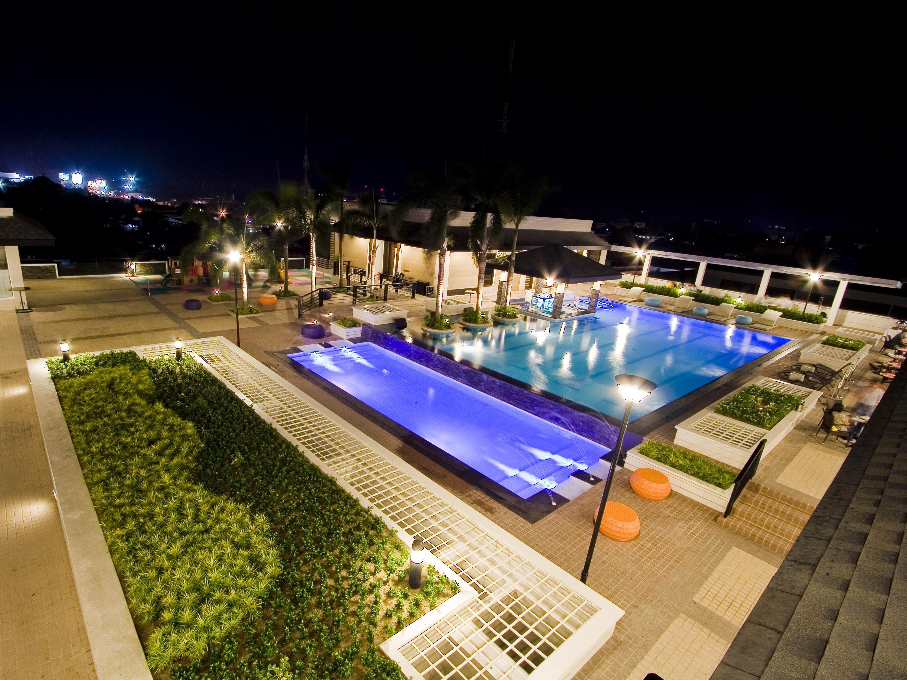 L’ Fisher Hotel