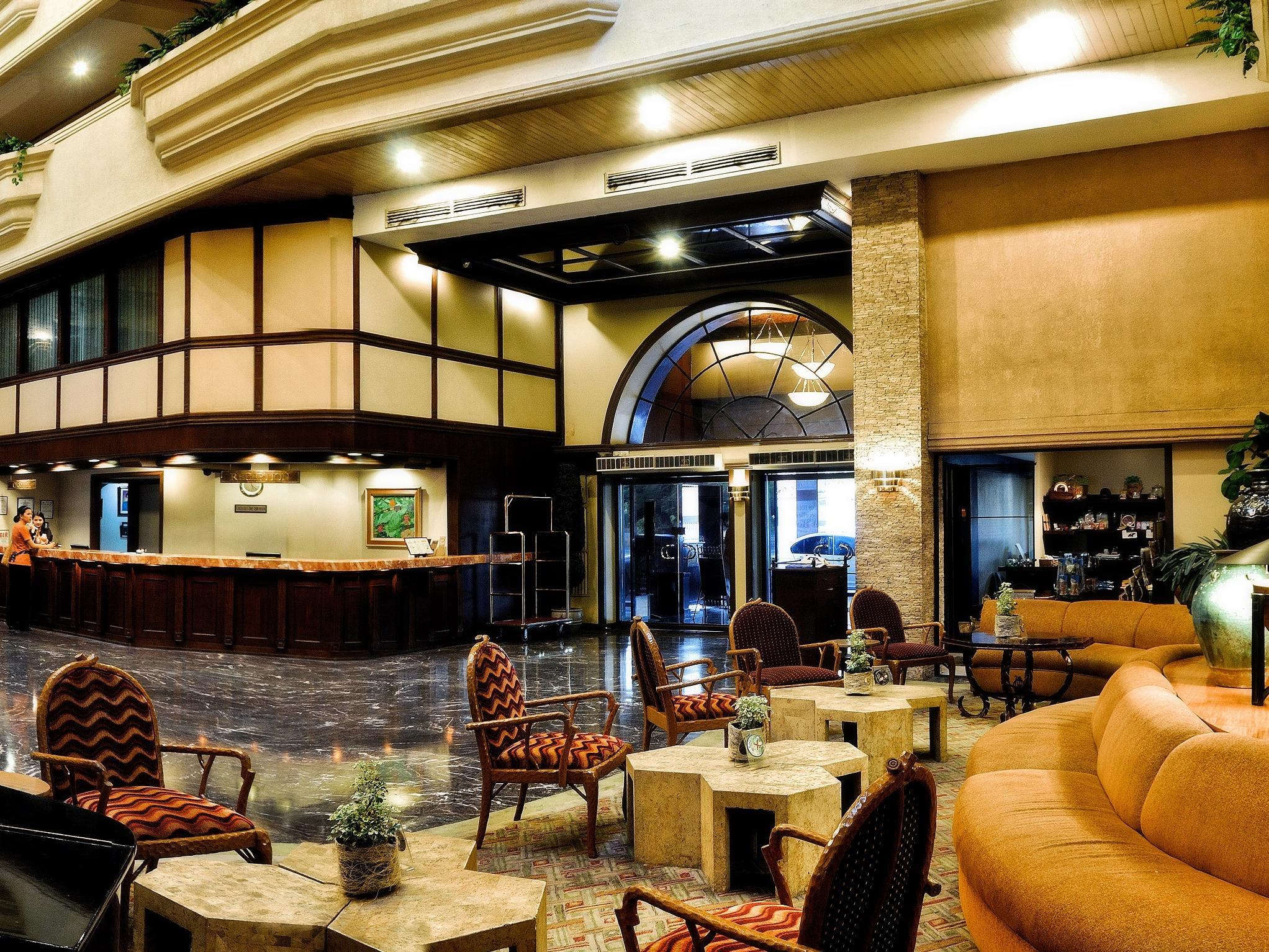 L’ Fisher Hotel