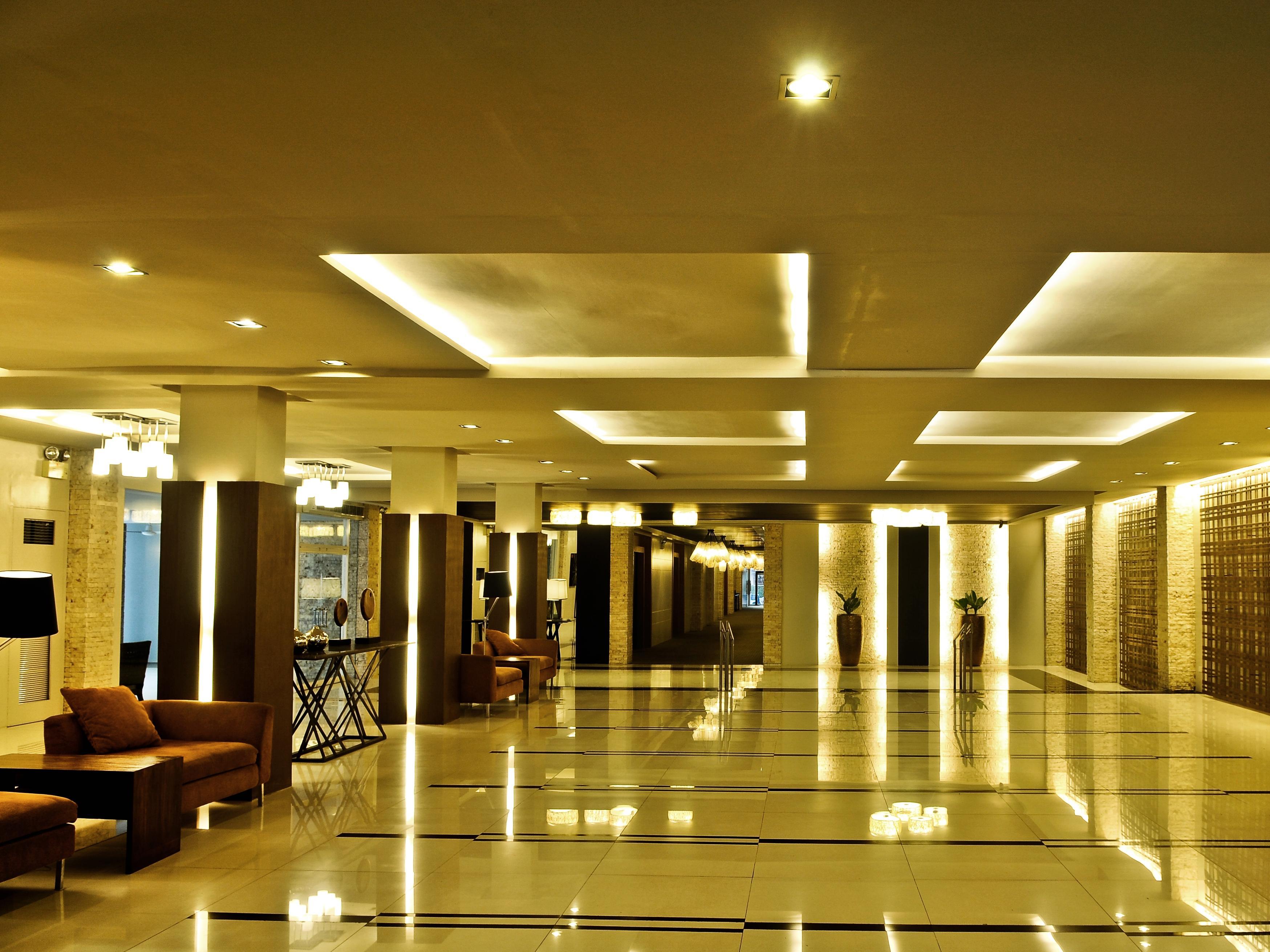 L’ Fisher Hotel