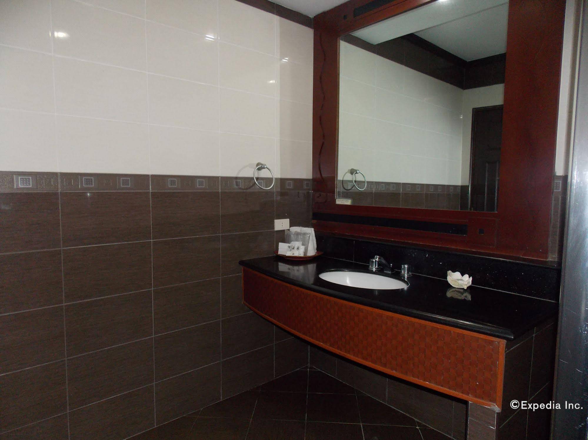 MO2 Westown Hotel Bacolod - Mandalagan