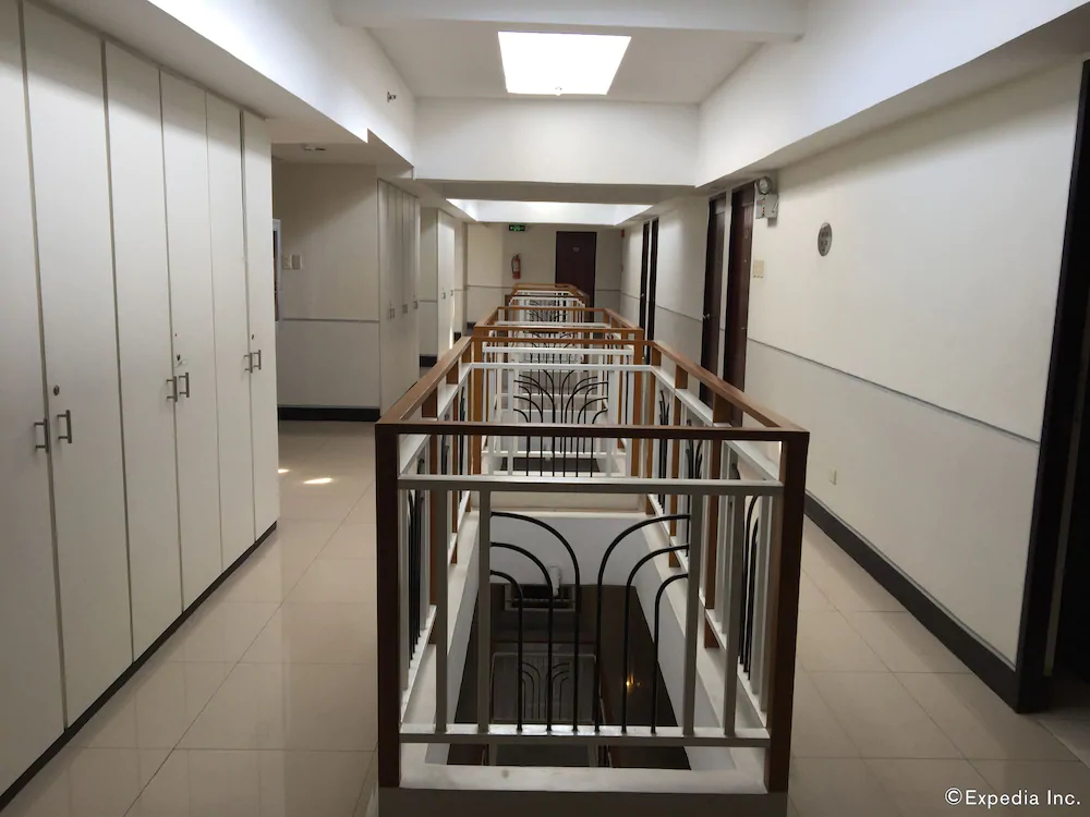 Negrense Suites