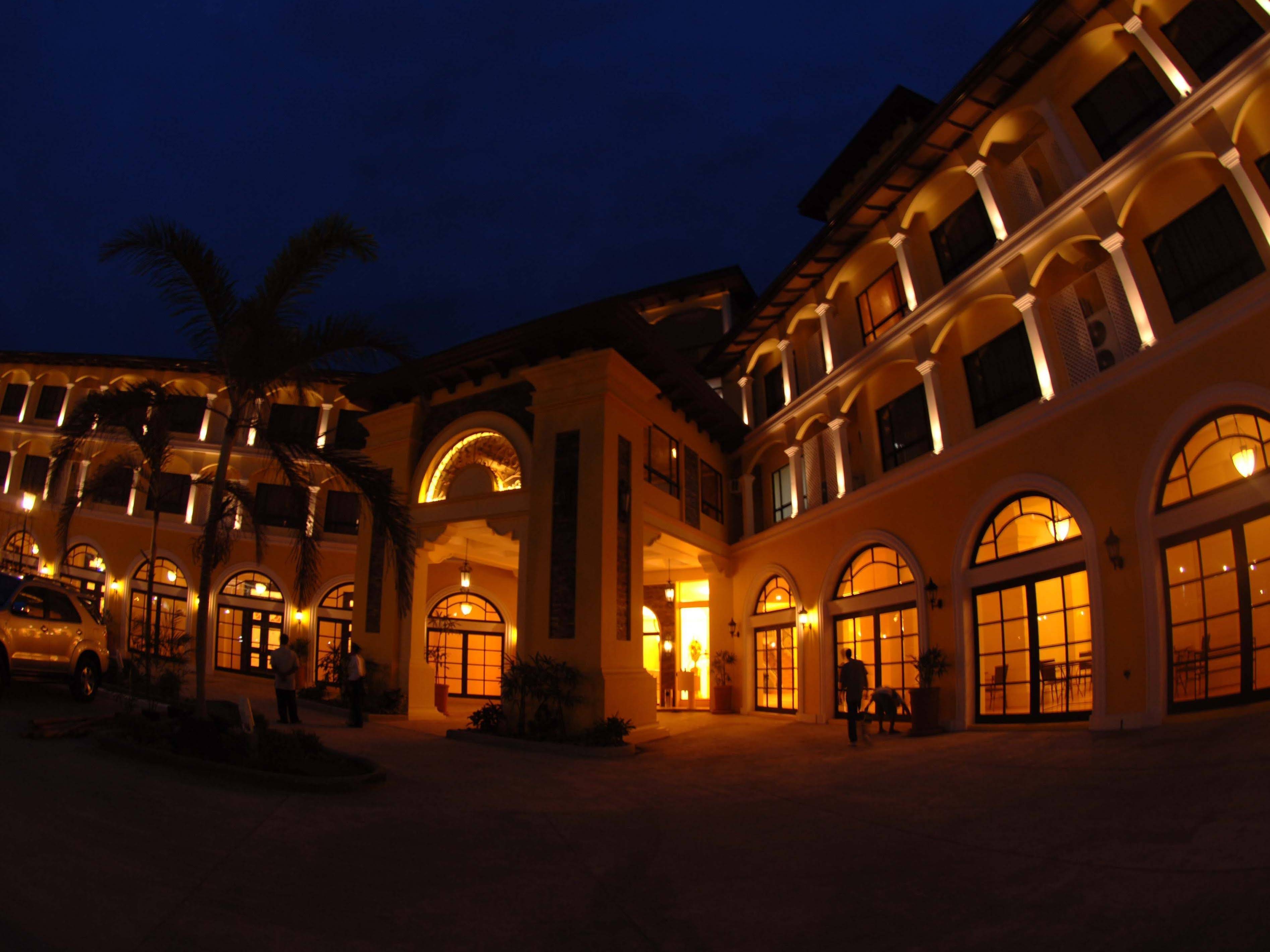 Planta Centro Bacolod Hotel & Residences