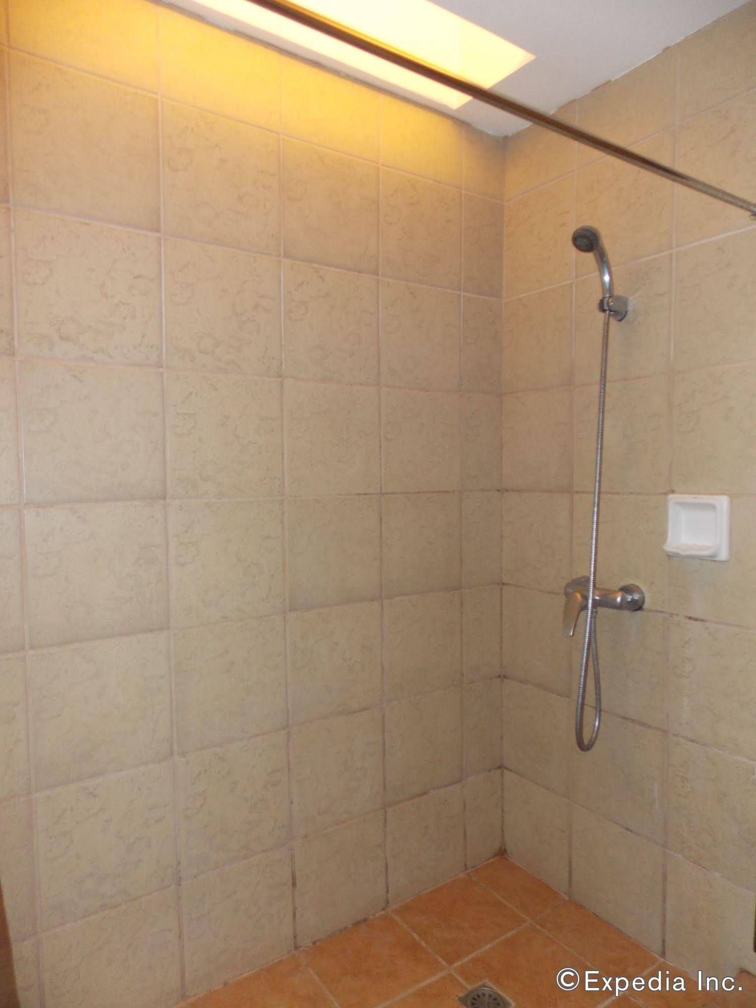 Planta Centro Bacolod Hotel & Residences