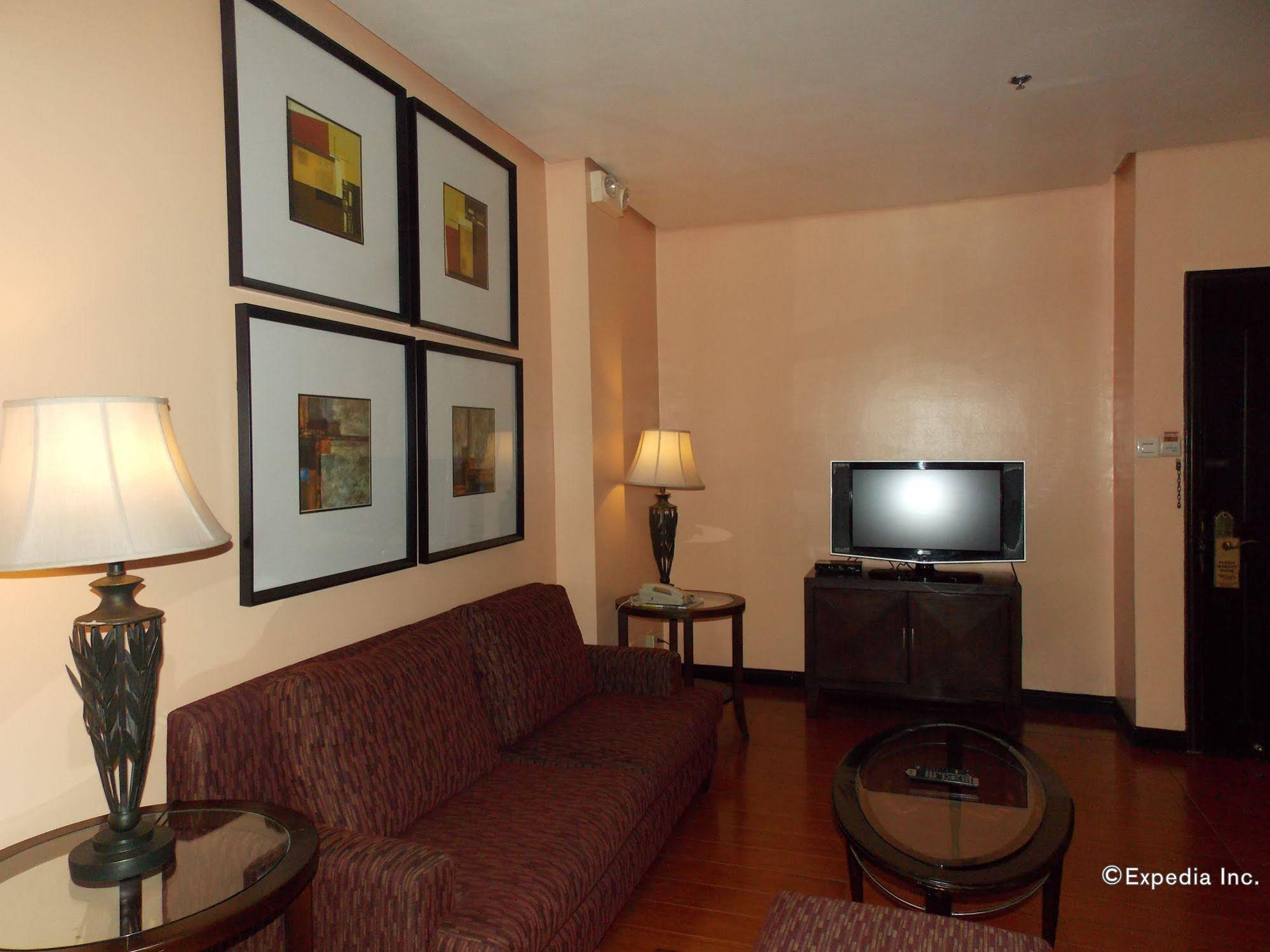 Planta Centro Bacolod Hotel & Residences