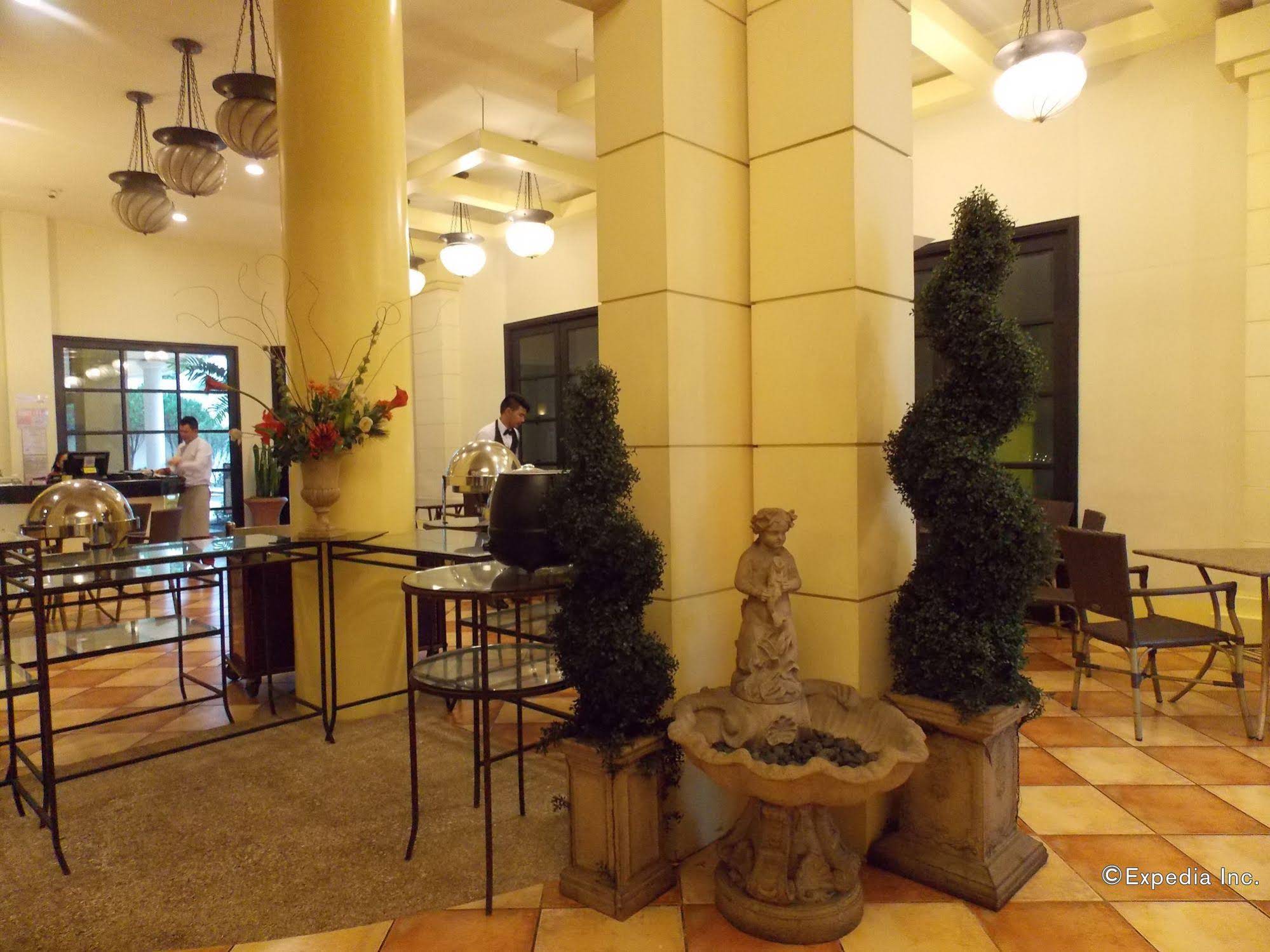 Planta Centro Bacolod Hotel & Residences
