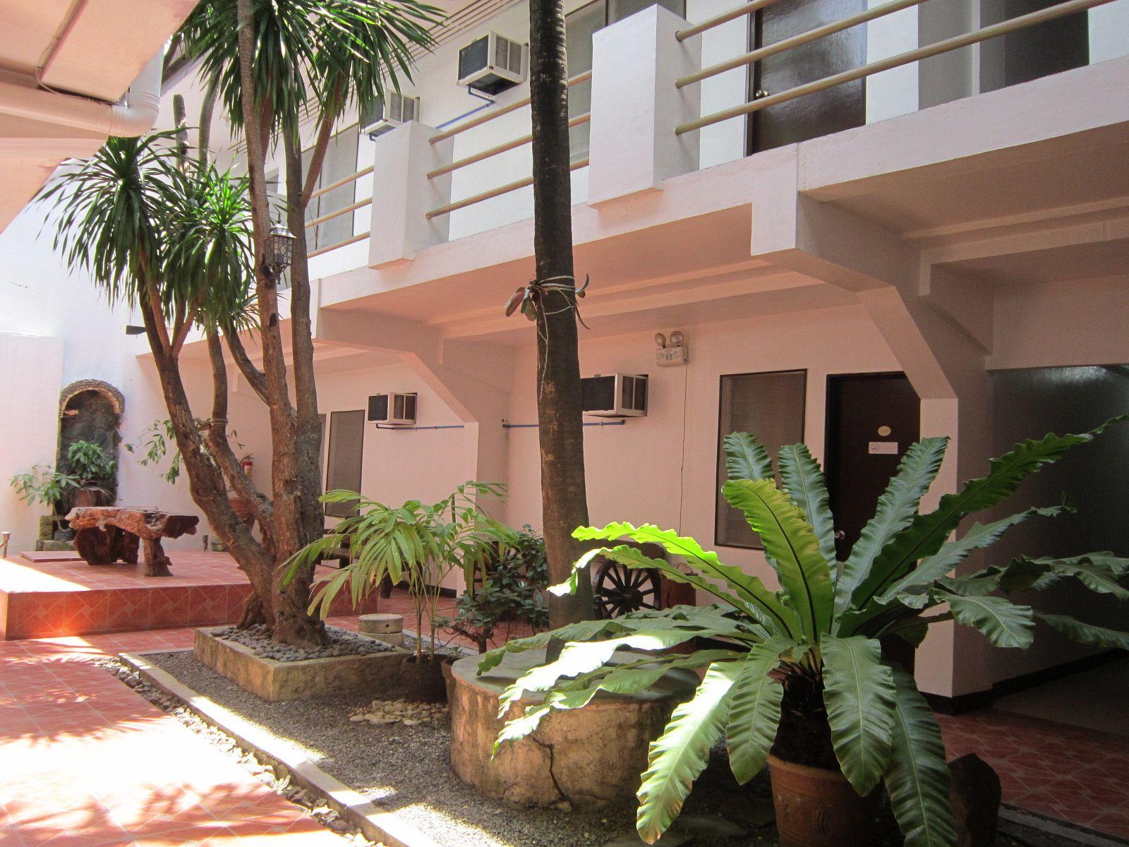 Pleasant Travelers Pension House