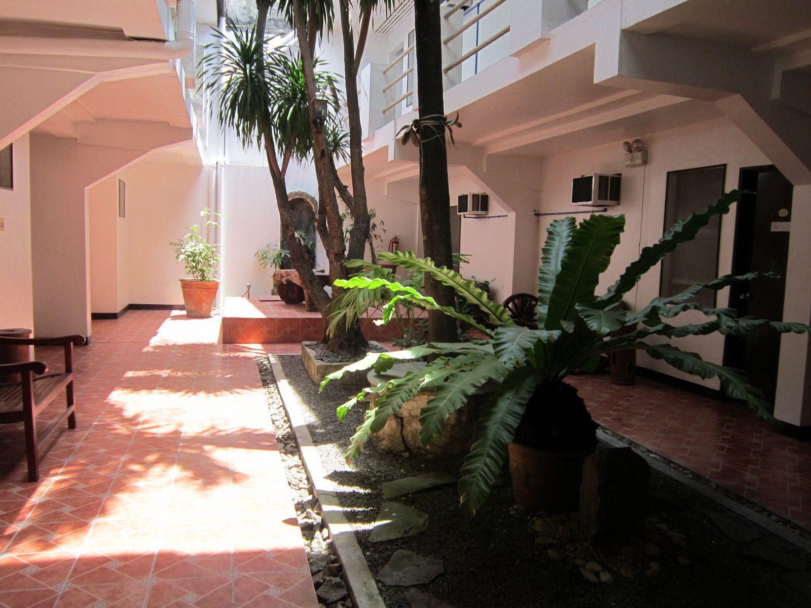 Pleasant Travelers Pension House