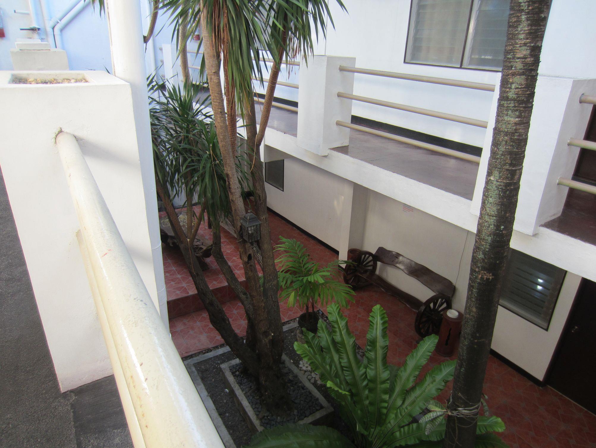 Pleasant Travelers Pension House