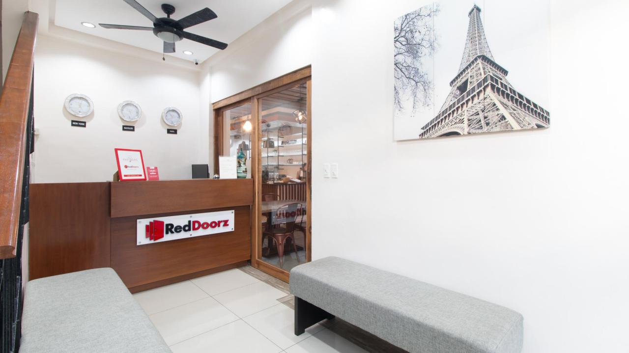 RedDoorz Plus @ Diola Villamonte Bacolod