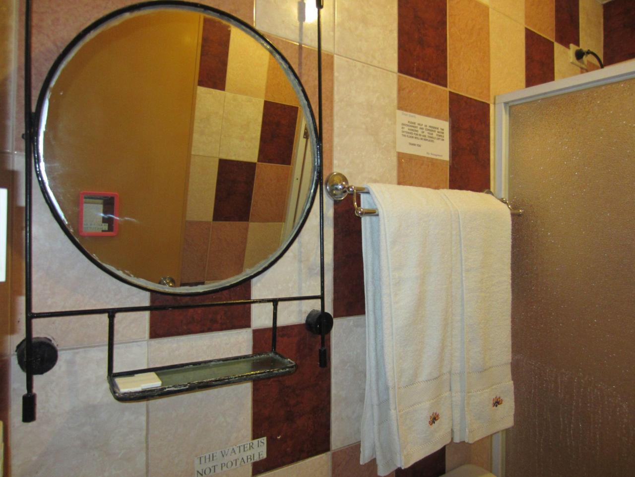 Tamera Plaza Inn