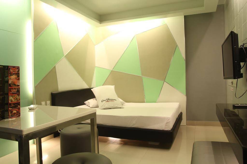 One Serenata Hotel Bacoor