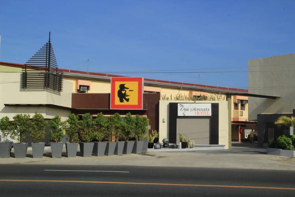 One Serenata Hotel Bacoor