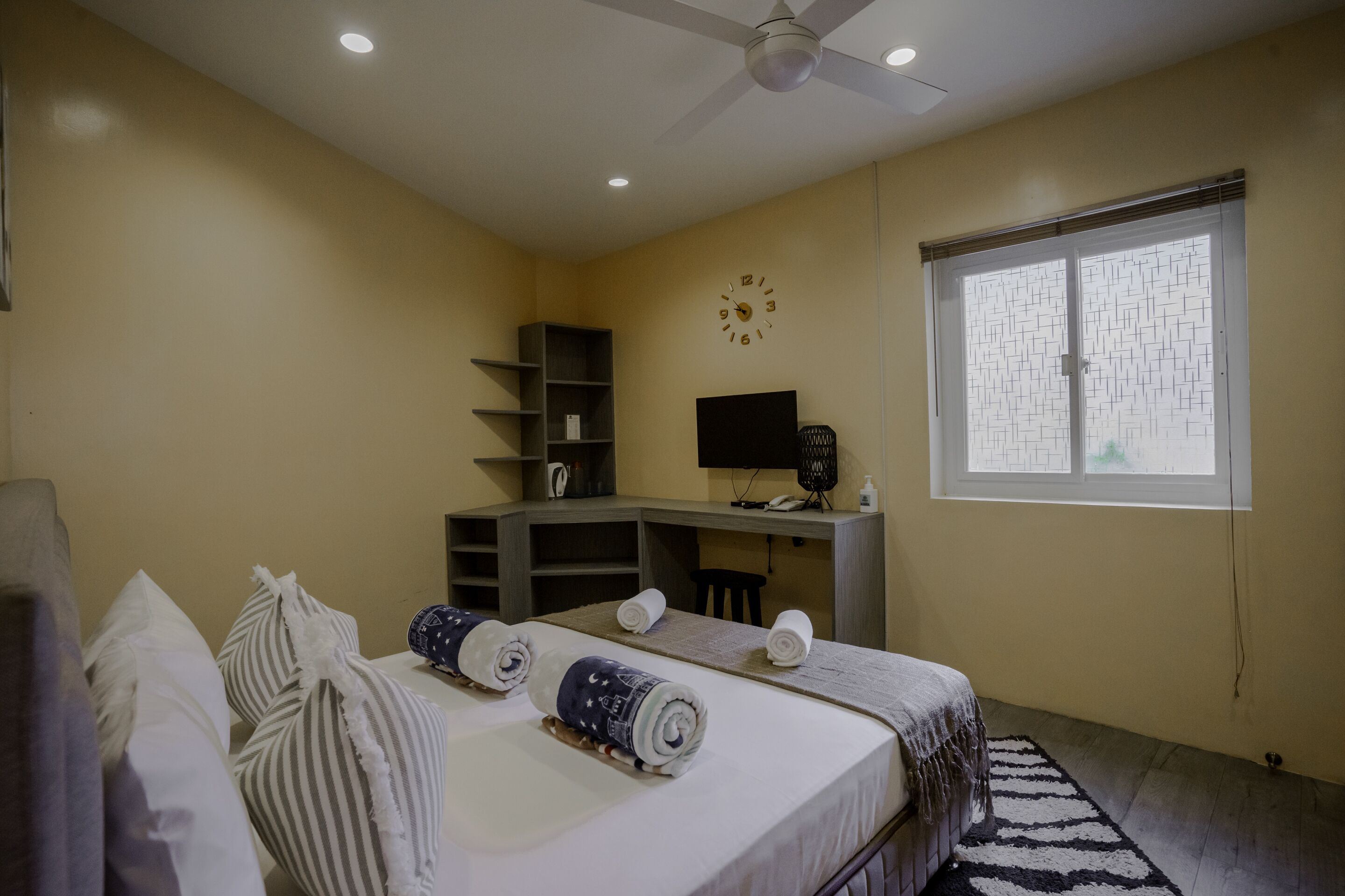 Capital O 729 Oak And Stone Bed And Breakfast