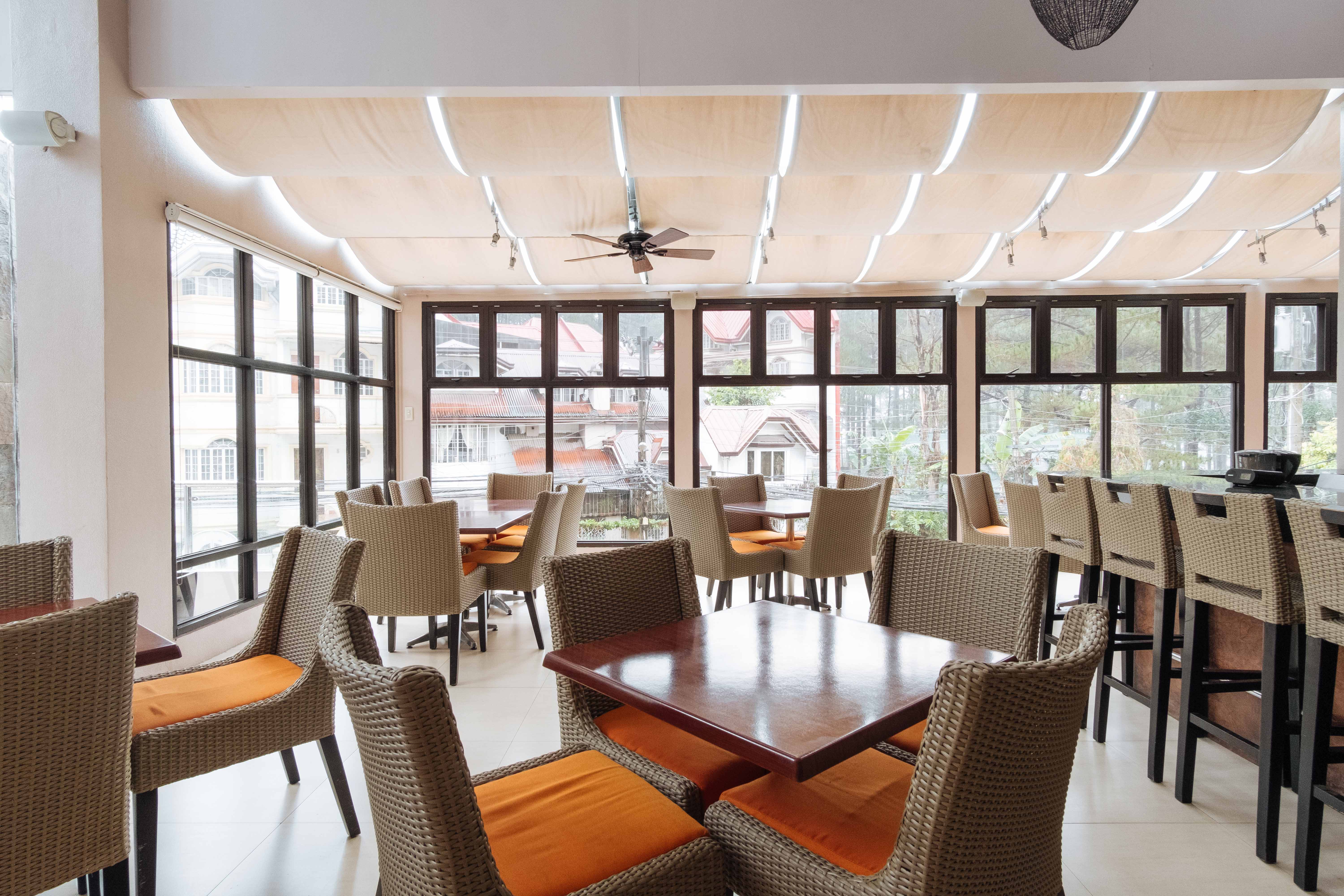C Boutique Hotel by RedDoorz