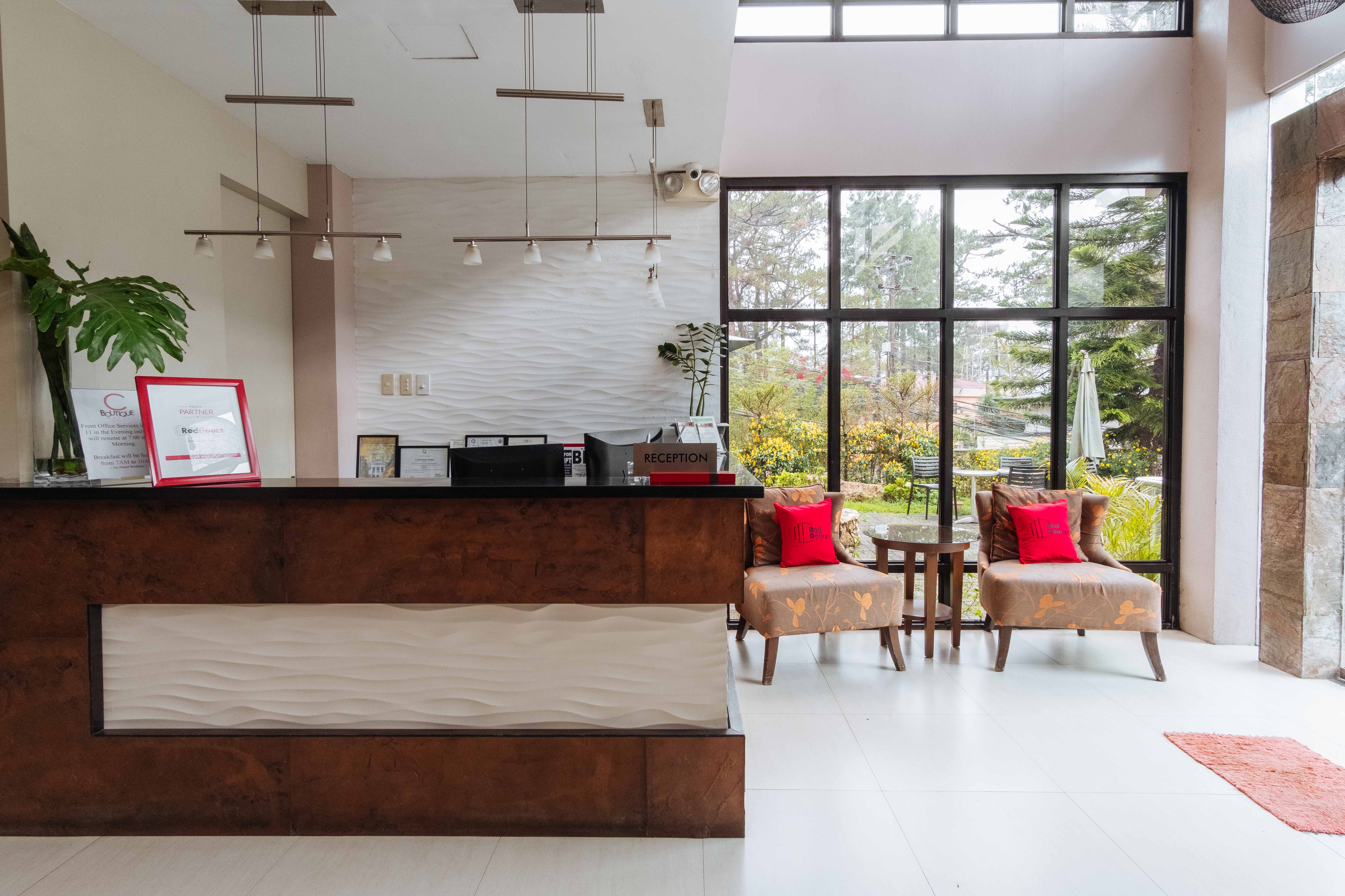 C Boutique Hotel by RedDoorz
