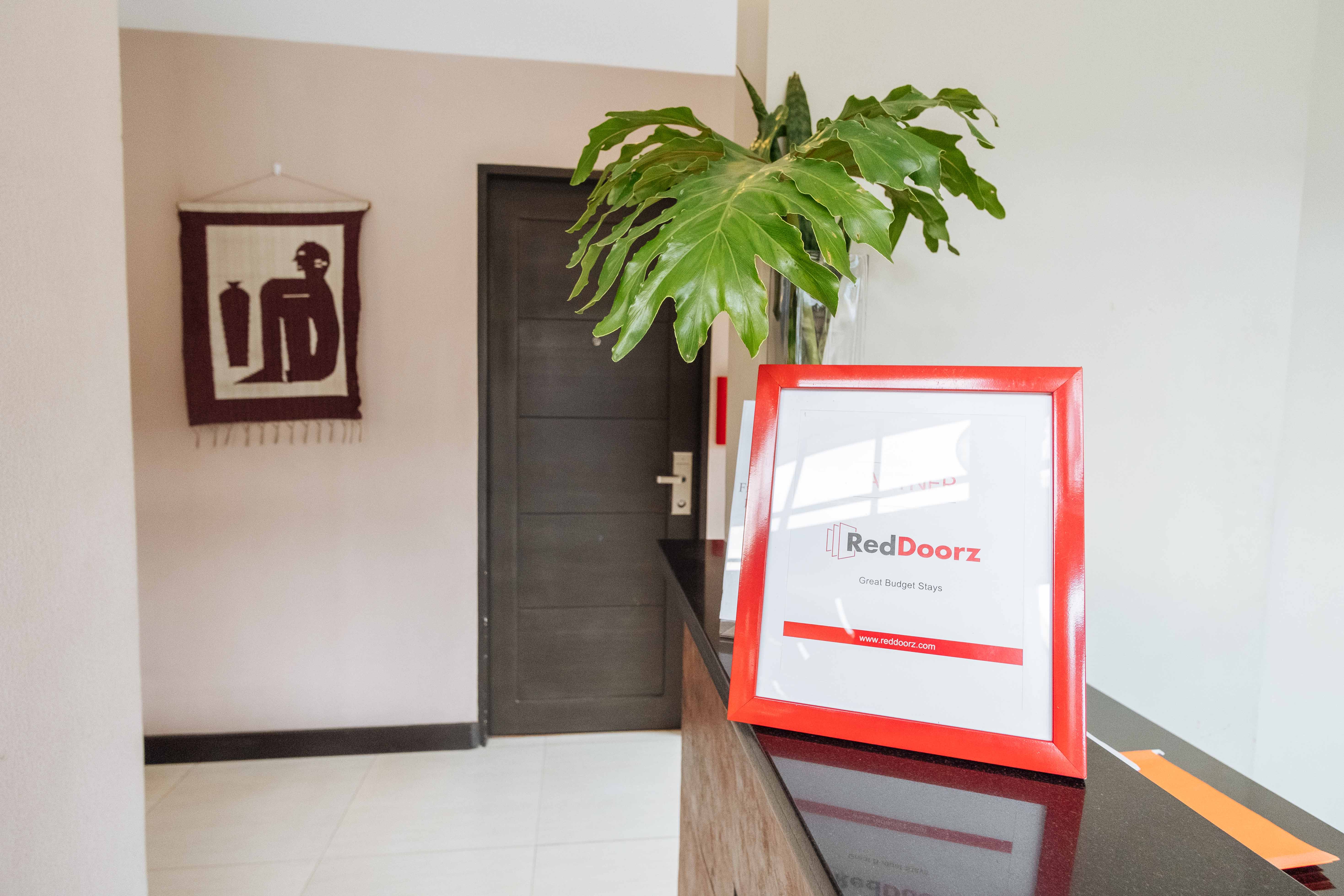 C Boutique Hotel by RedDoorz