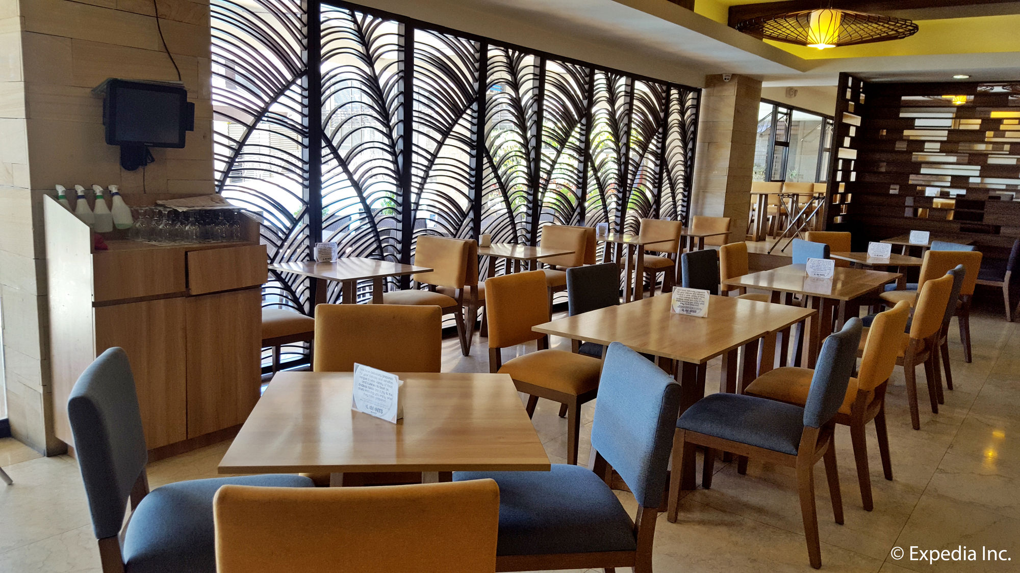 Newtown Plaza Hotel