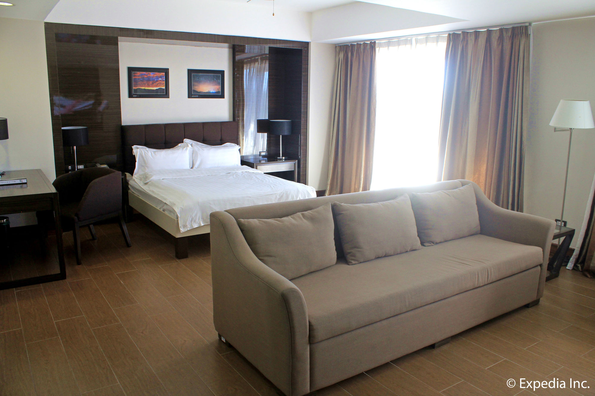 Newtown Plaza Hotel