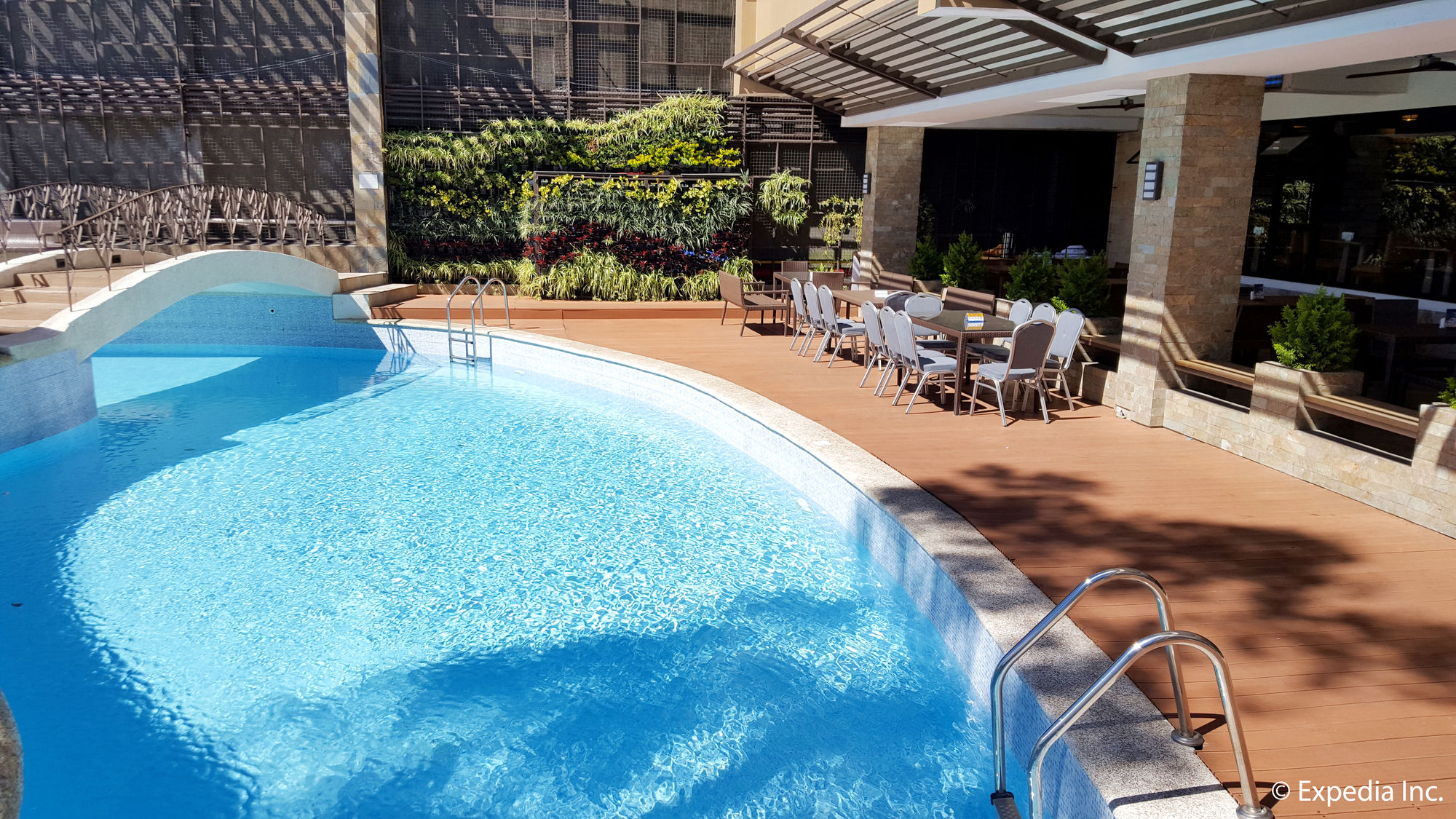 Newtown Plaza Hotel
