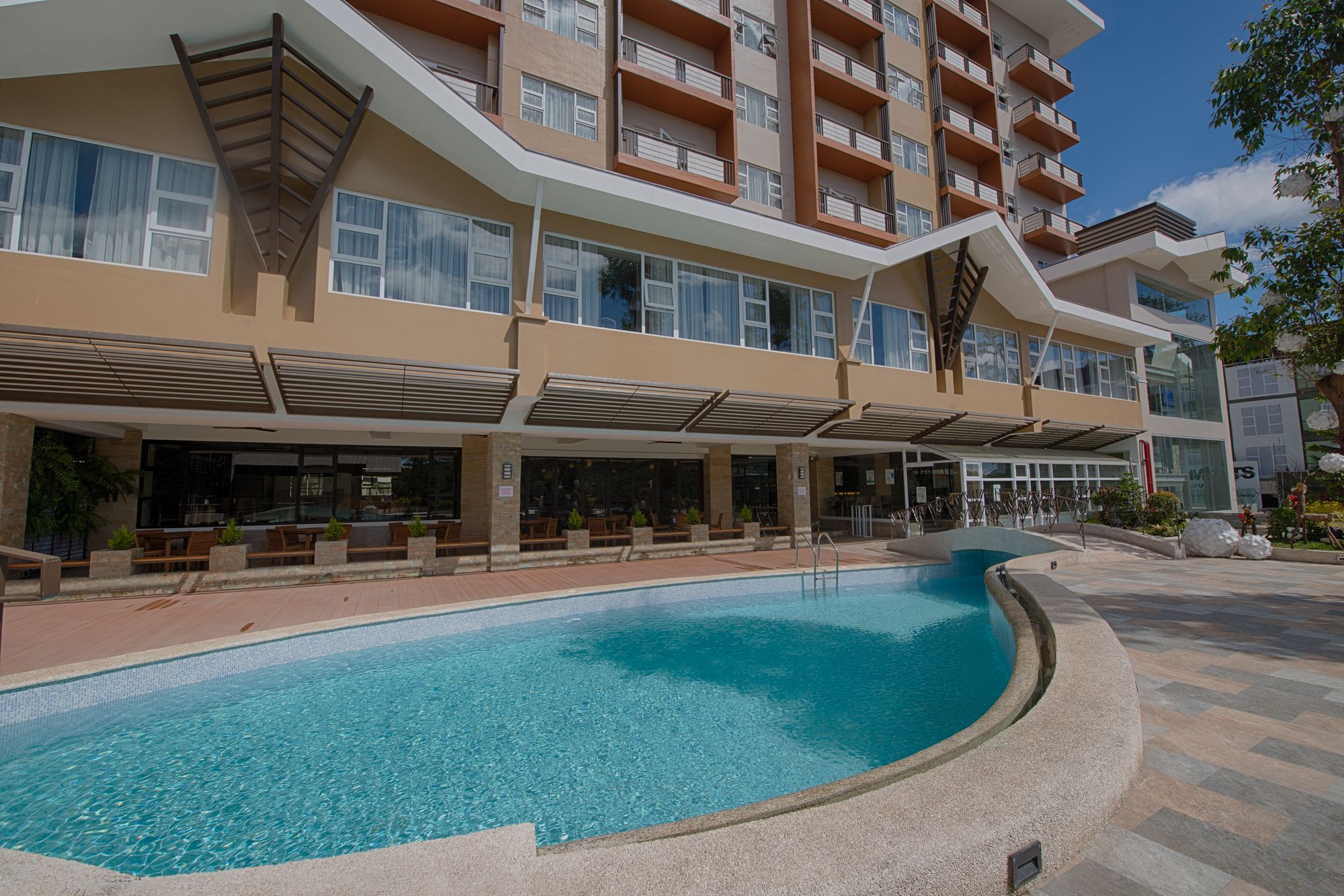 Newtown Plaza Hotel
