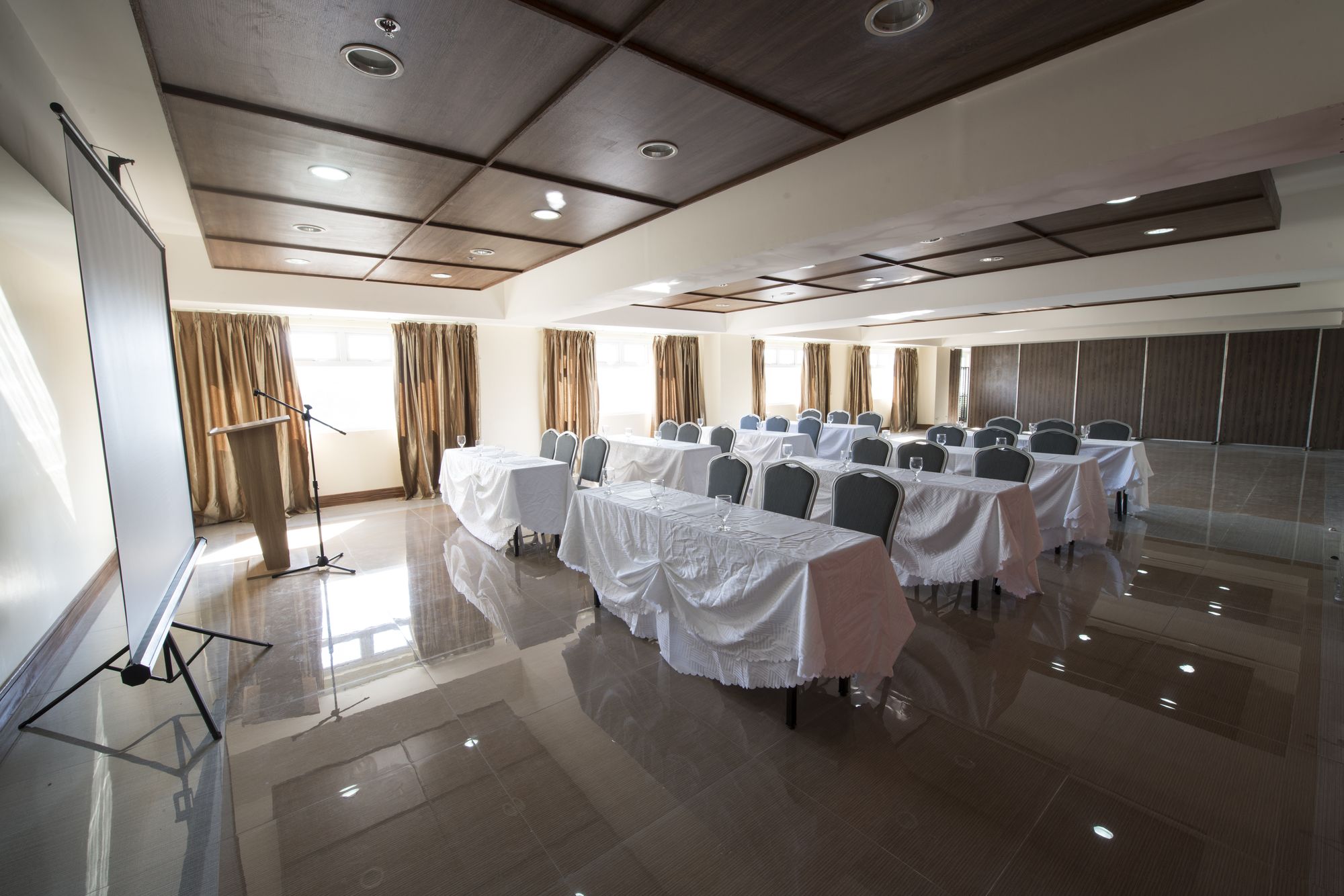 Newtown Plaza Hotel