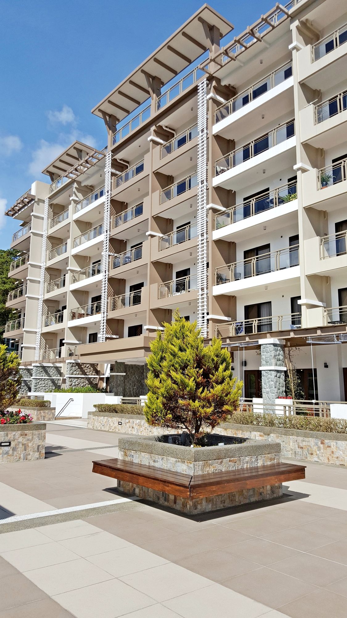 Outlook Ridge Residences