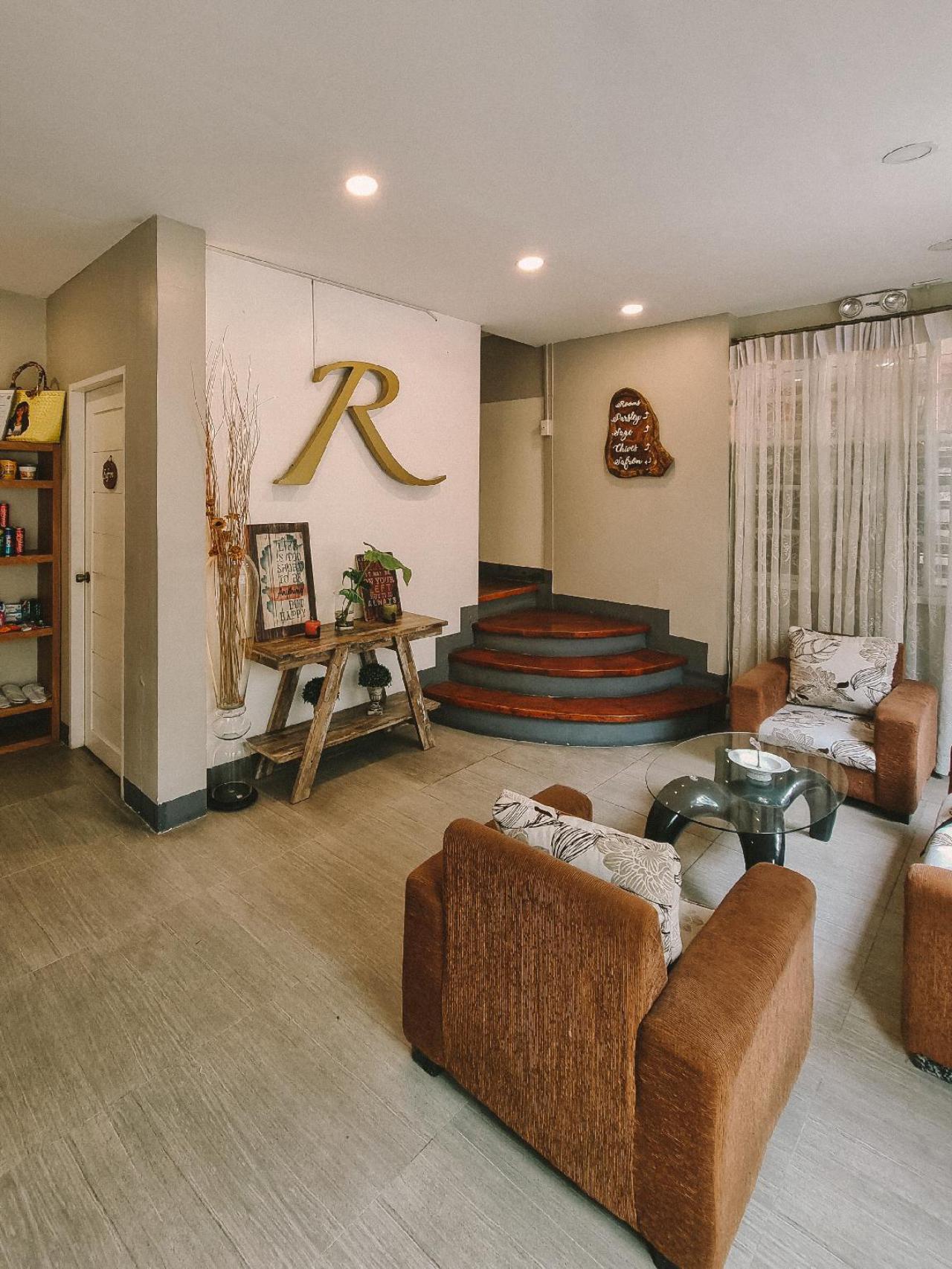 R Bed and Breakfast