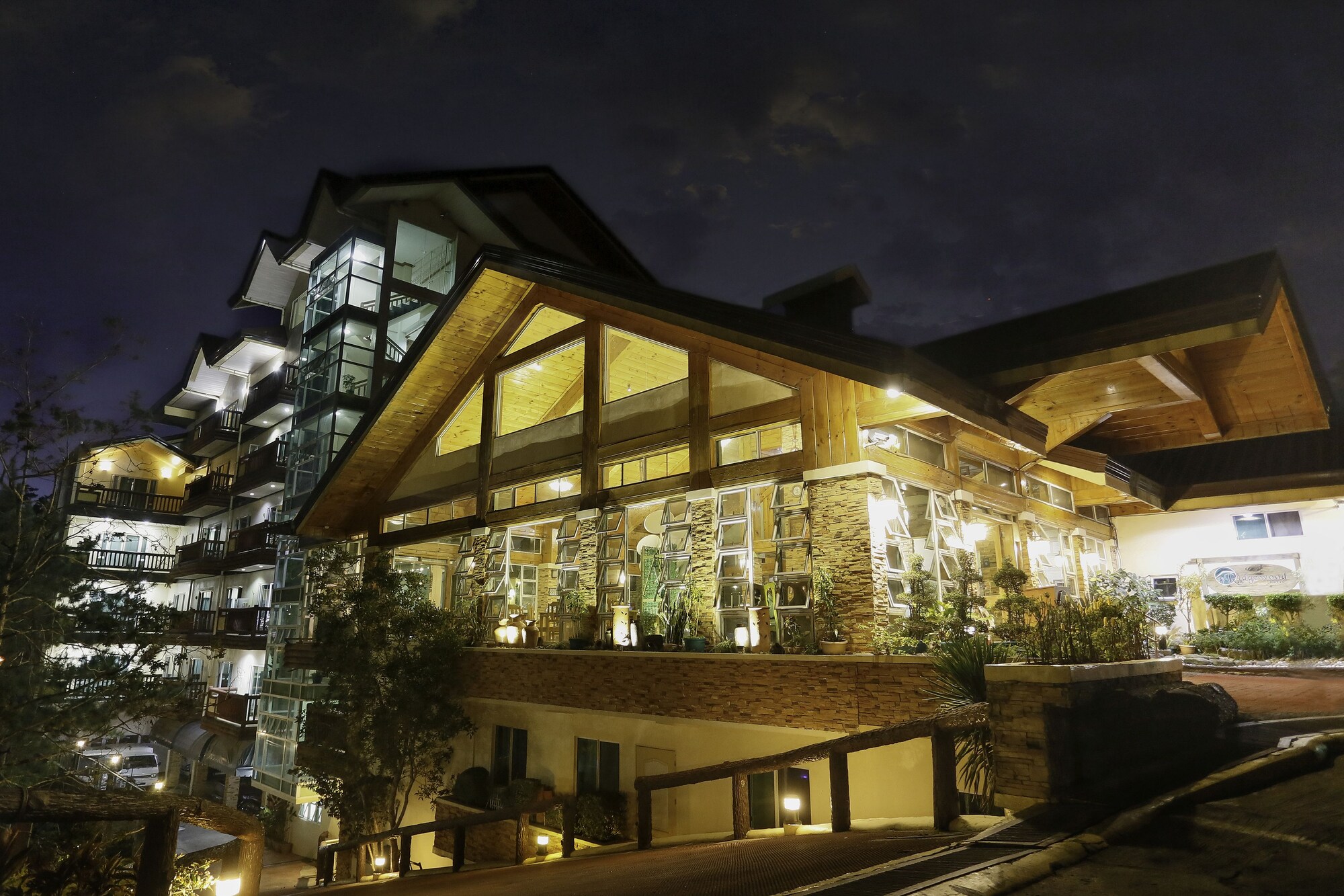 Ridgewood Hotel