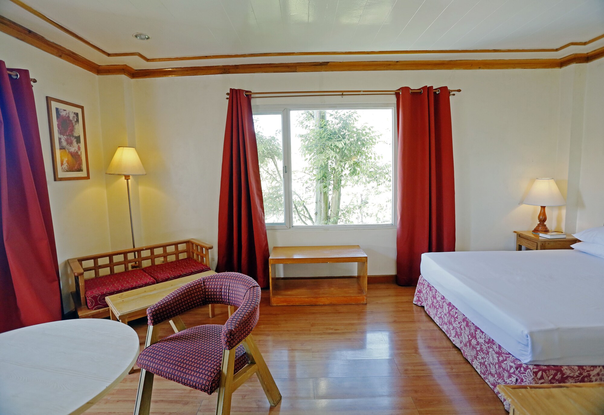 Ridgewood Hotel