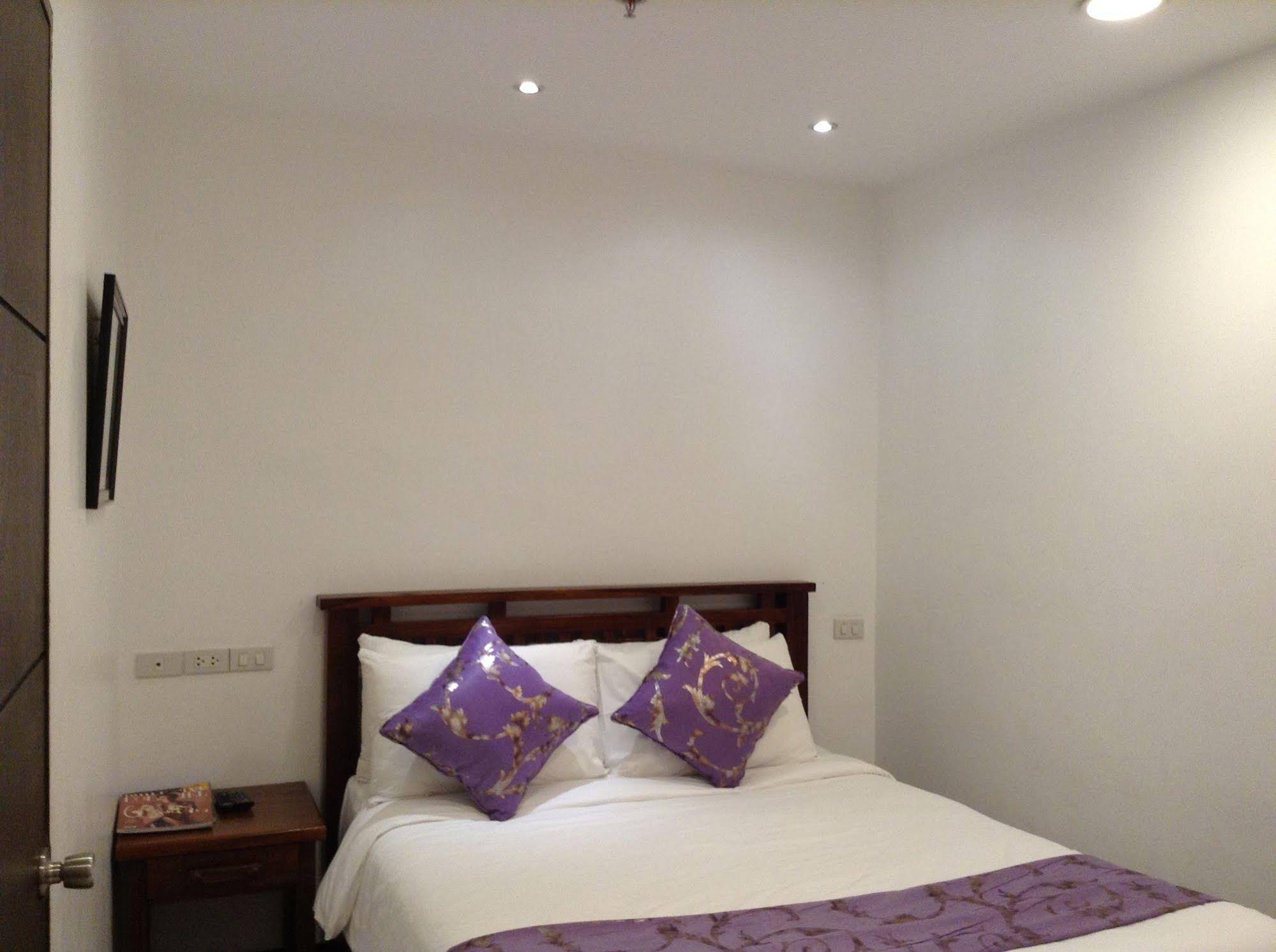 Safari Lodge Baguio by Log Cabin Hotel
