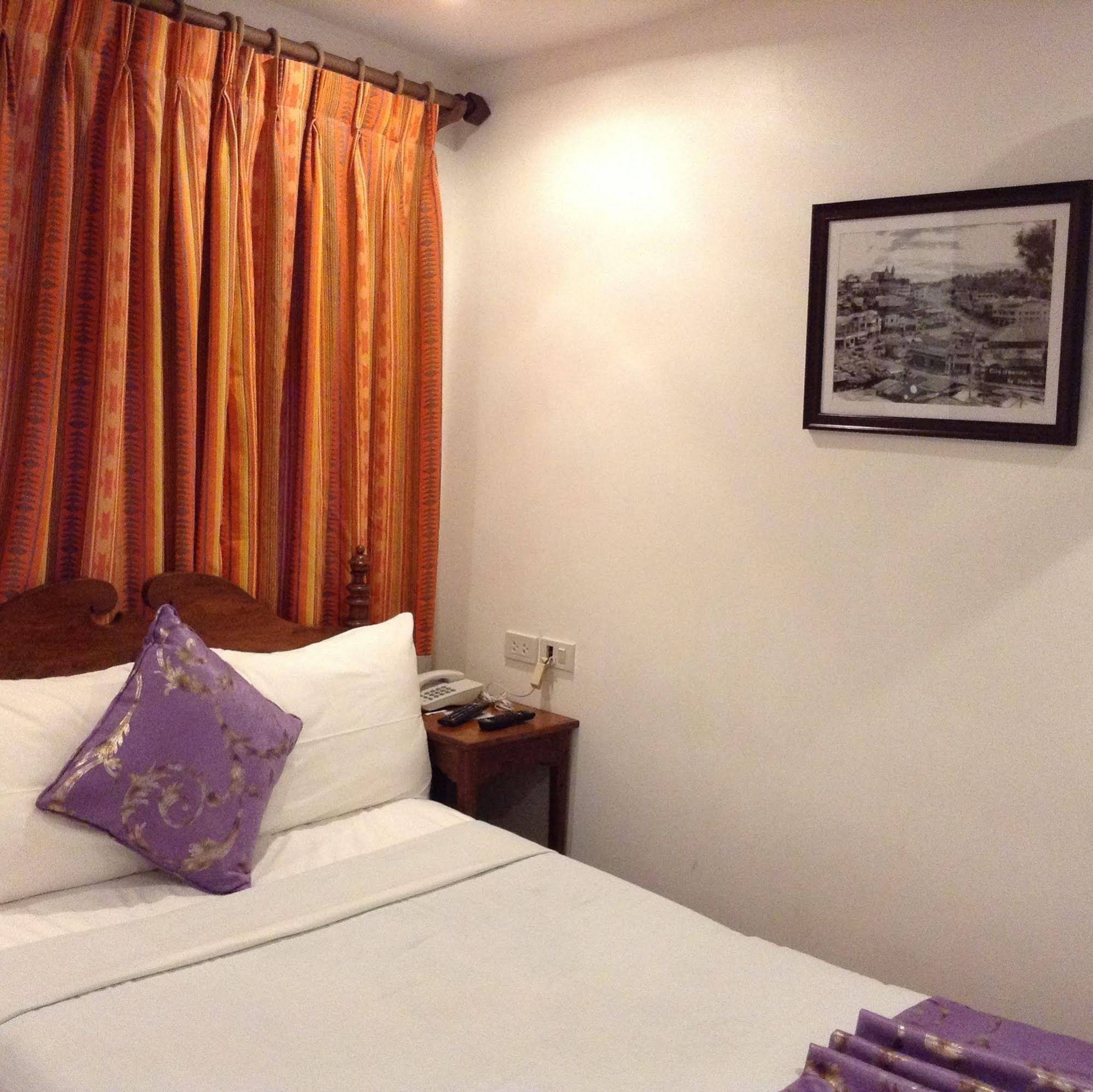 Safari Lodge Baguio by Log Cabin Hotel