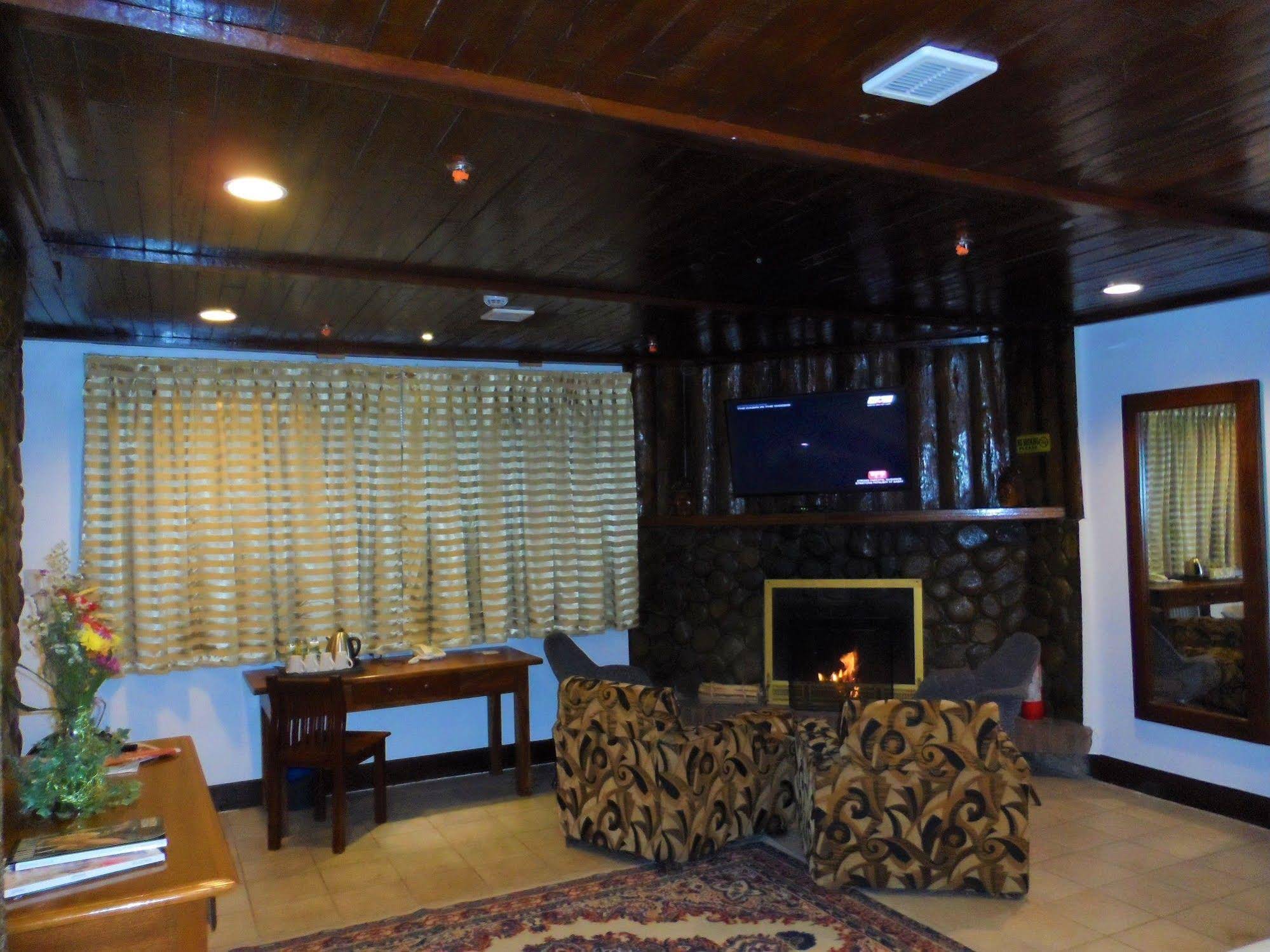 Safari Lodge Baguio by Log Cabin Hotel