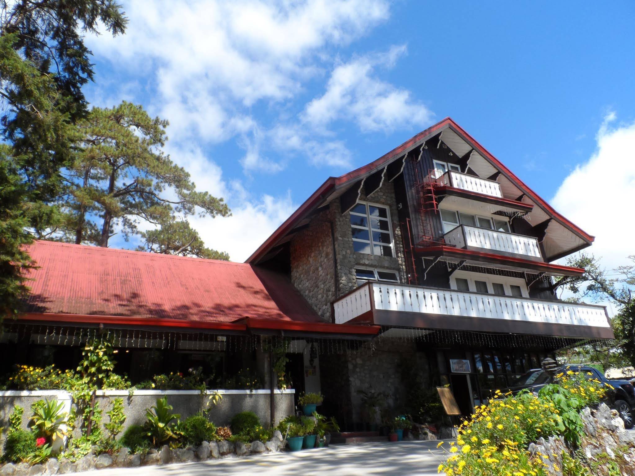 Safari Lodge Baguio by Log Cabin Hotel