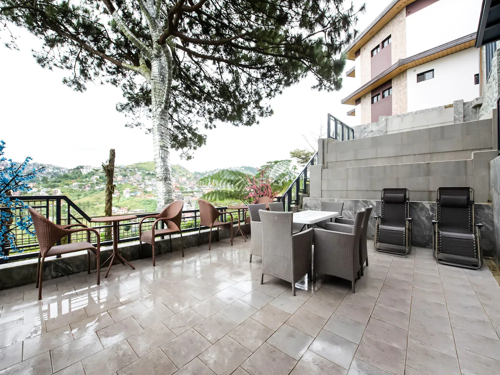 Sunset View Ridge Residences by OYO Rooms