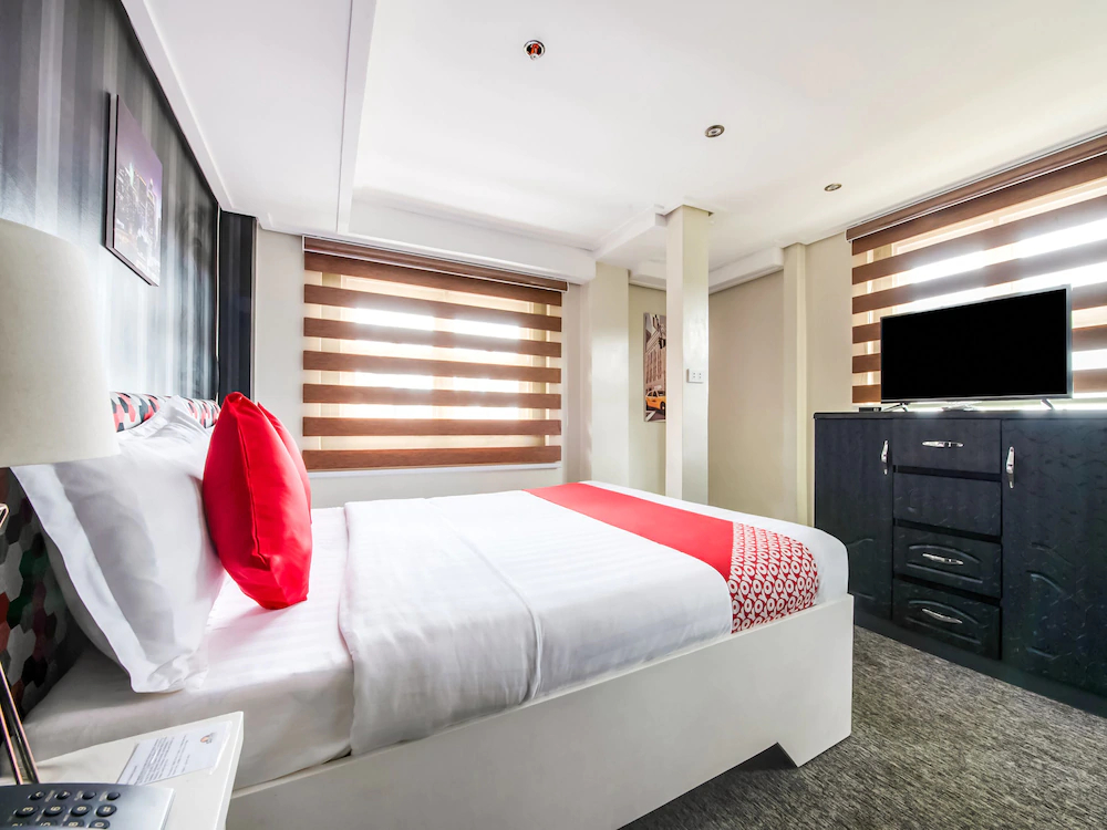 Sunset View Ridge Residences by OYO Rooms