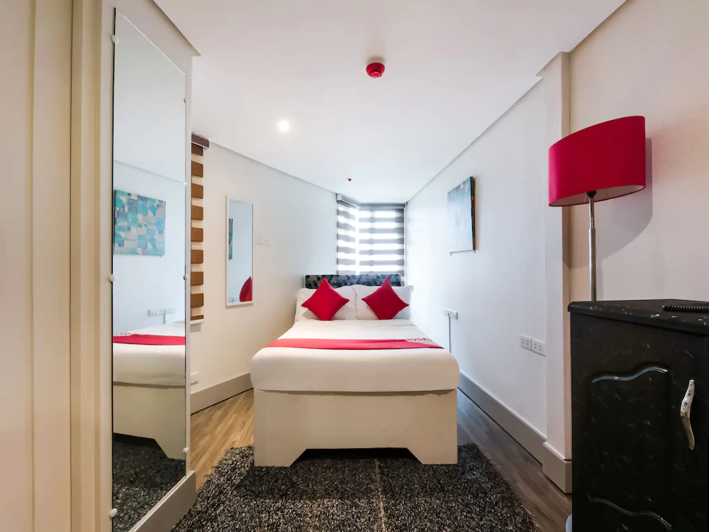 Sunset View Ridge Residences by OYO Rooms