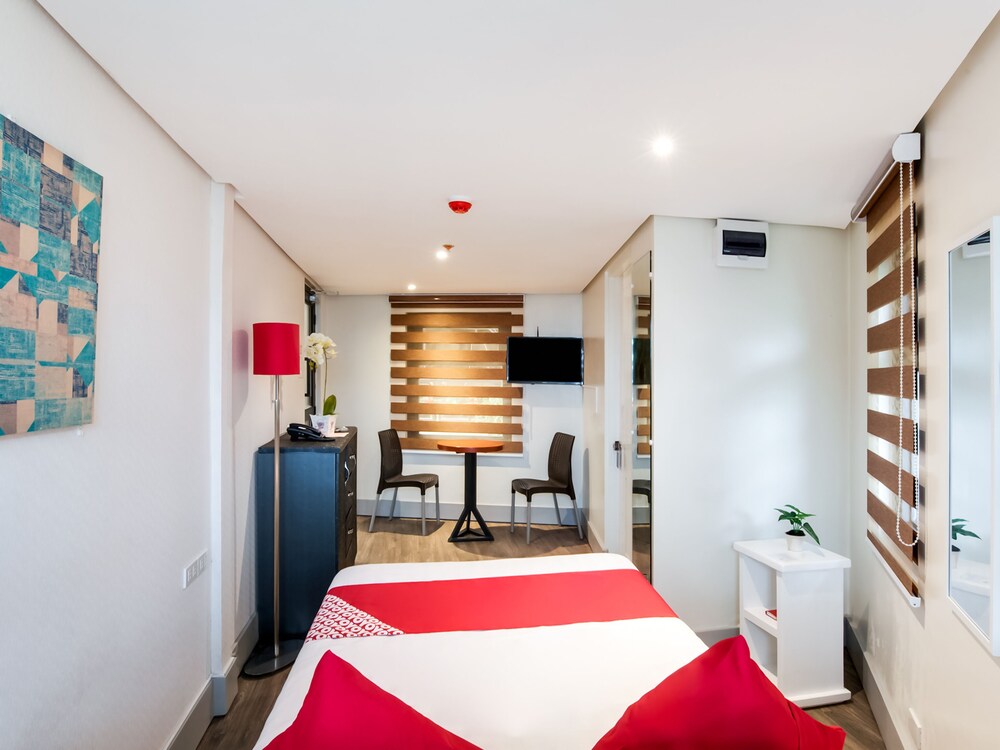 Sunset View Ridge Residences by OYO Rooms