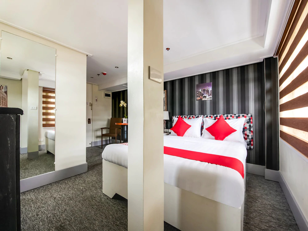 Sunset View Ridge Residences by OYO Rooms