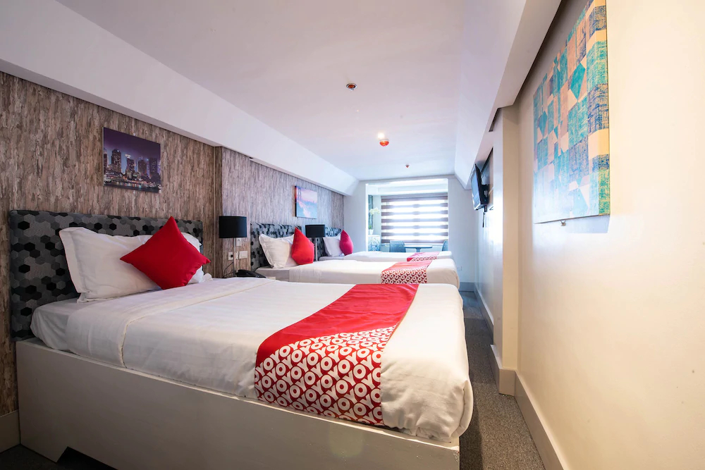 Sunset View Ridge Residences by OYO Rooms