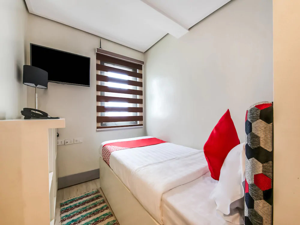 Sunset View Ridge Residences by OYO Rooms