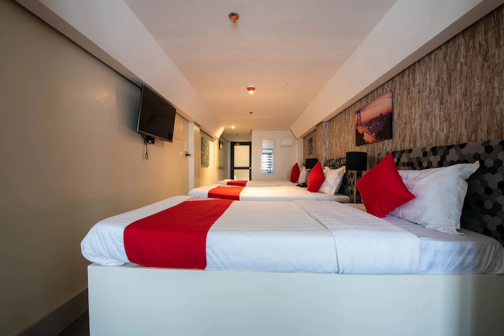 Sunset View Ridge Residences by OYO Rooms