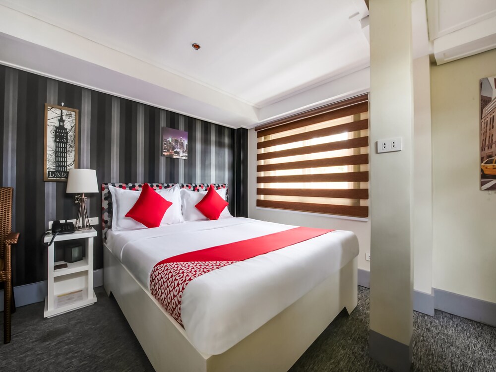 Sunset View Ridge Residences by OYO Rooms