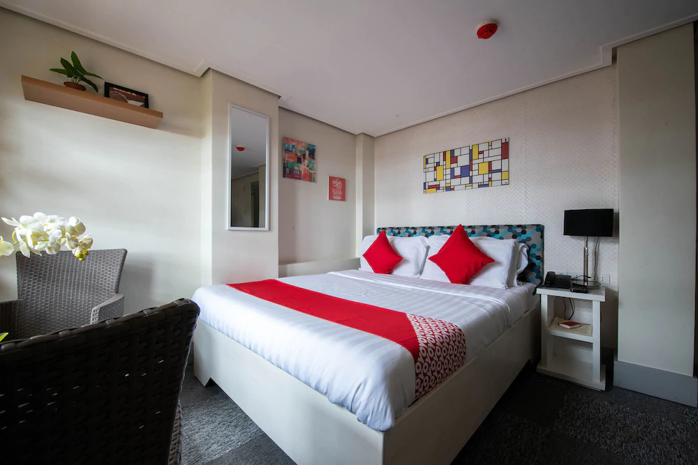 Sunset View Ridge Residences by OYO Rooms